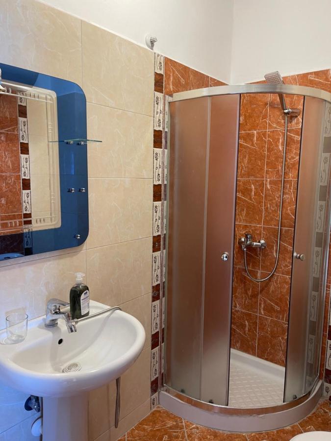 Sina Apartments Sarandë Eksteriør bilde